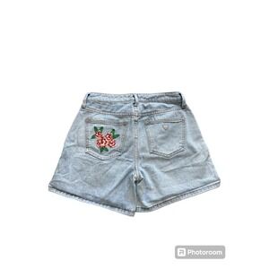 Guess Los Angeles Light Wash‎ Floral Embroidered Denim Shorts Size 26